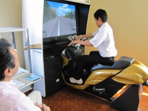 バイクのシミュレータ体験