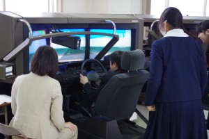 運転シミュレーター体験