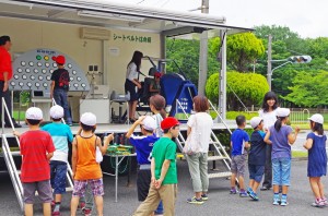 交通安全教育車の様子