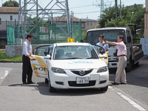 車に乗り込み、燃費計測スタートです！