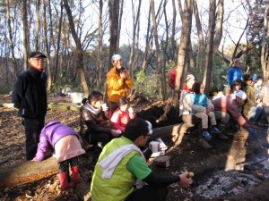 作業の後の焼き芋タイム