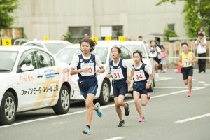 教習所のコースを一生懸命走ります