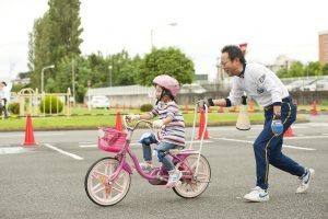 自転車に乗れない子のための乗り方教室