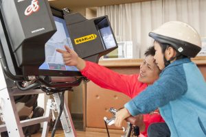 自転車の正しい乗りかたを学びます