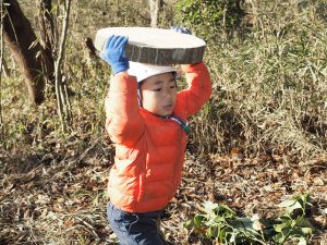 小さなお子様も頑張って運びました！