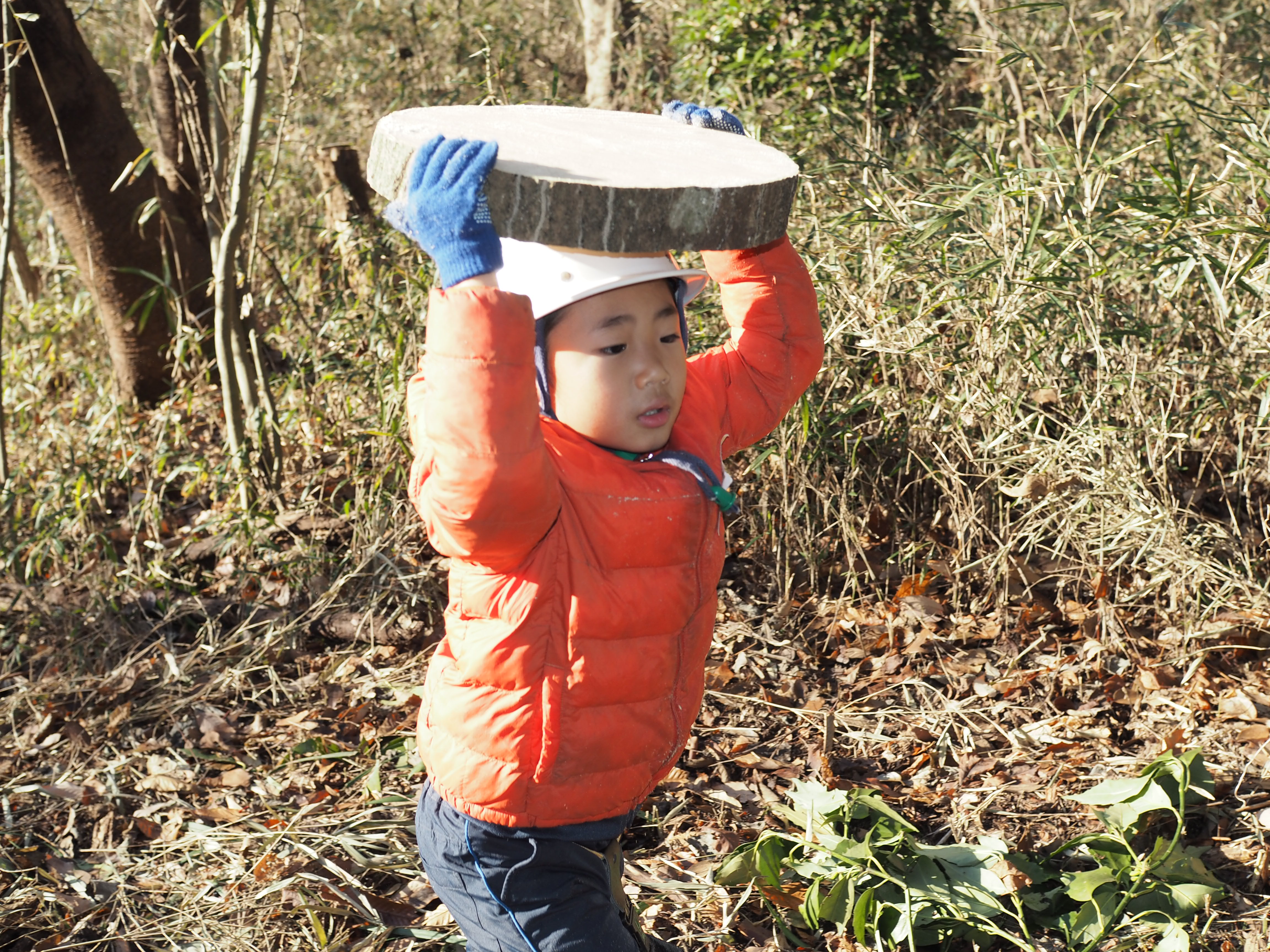 小さなお子様も頑張って運びました！
