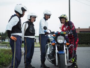 細かいレバーの操作法も、実際の教習車を使って練習！