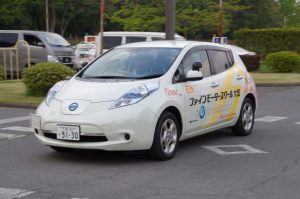 電気自動車、日産リーフ（教習車）の試乗